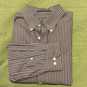 Eddie Bauer wrinkle free relaxed fit. Size M